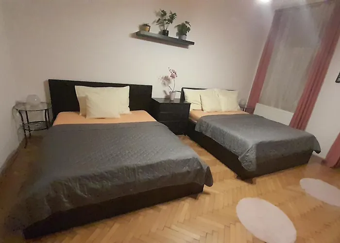 Family Flat 120M2, Praha 2 Vinohrady